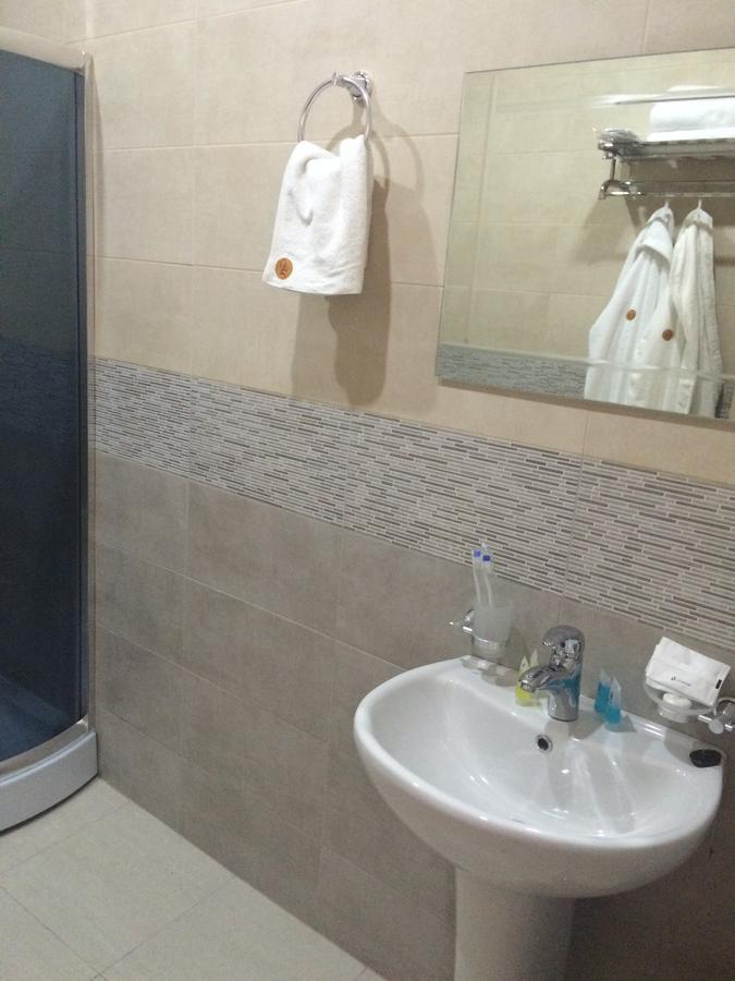 Hotel Marseille Μπατούμι Εξωτερικό φωτογραφία