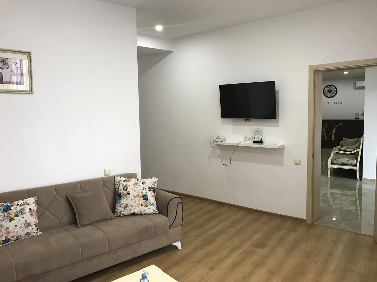 Hotel Marseille Μπατούμι Εξωτερικό φωτογραφία