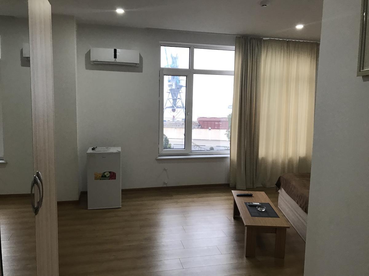 Hotel Marseille Μπατούμι Εξωτερικό φωτογραφία