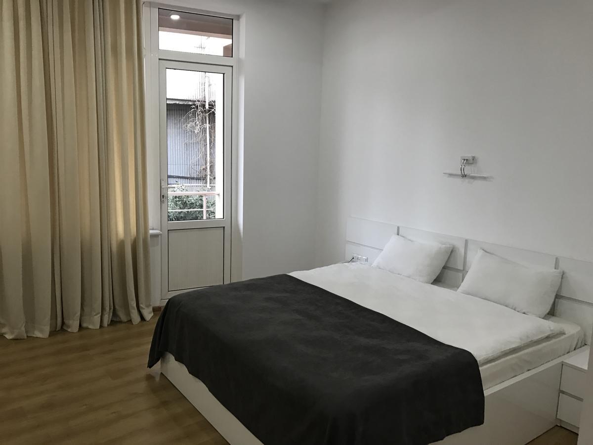 Hotel Marseille Μπατούμι Εξωτερικό φωτογραφία