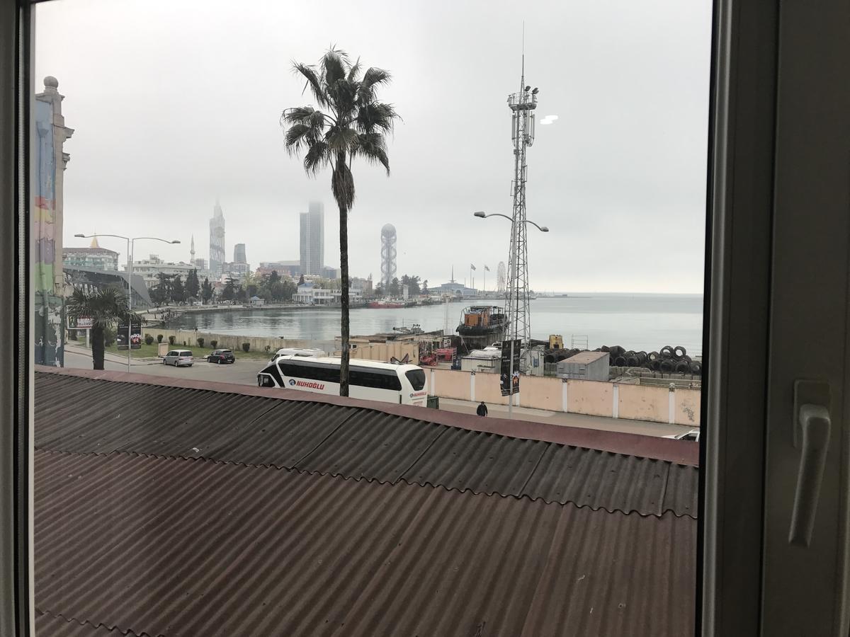 Hotel Marseille Μπατούμι Εξωτερικό φωτογραφία
