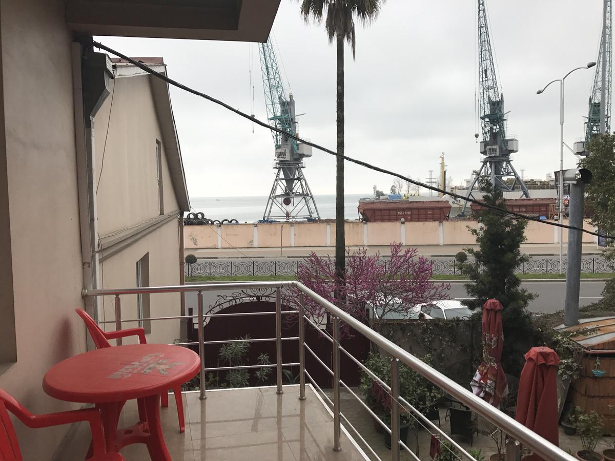Hotel Marseille Μπατούμι Εξωτερικό φωτογραφία
