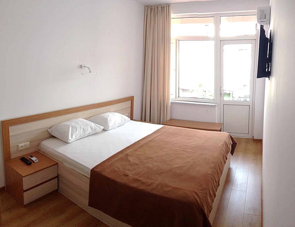 Hotel Marseille Μπατούμι Εξωτερικό φωτογραφία