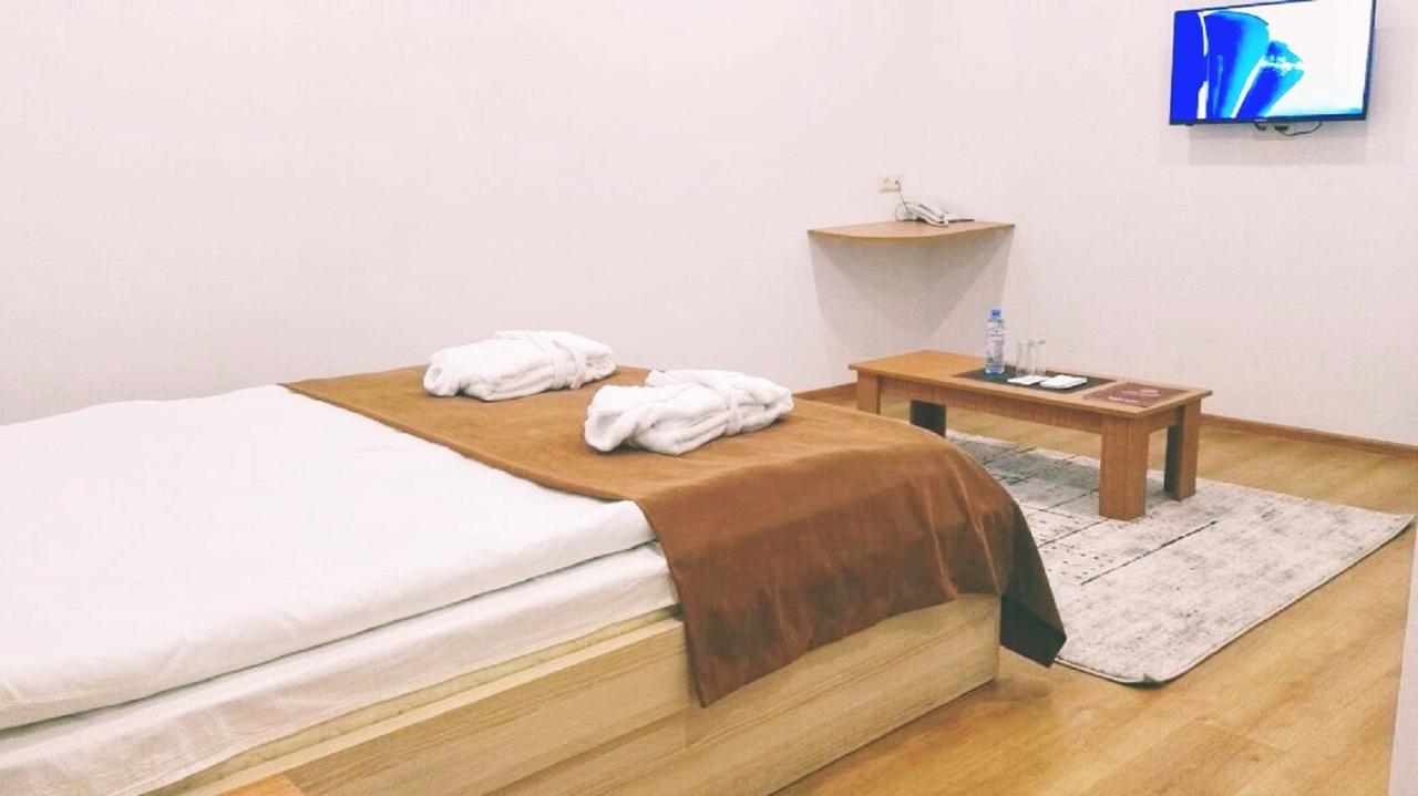 Hotel Marseille Μπατούμι Εξωτερικό φωτογραφία