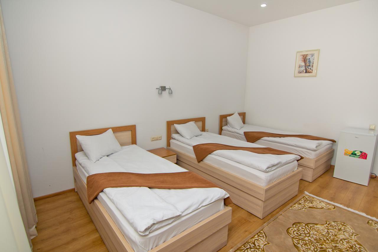 Hotel Marseille Μπατούμι Εξωτερικό φωτογραφία
