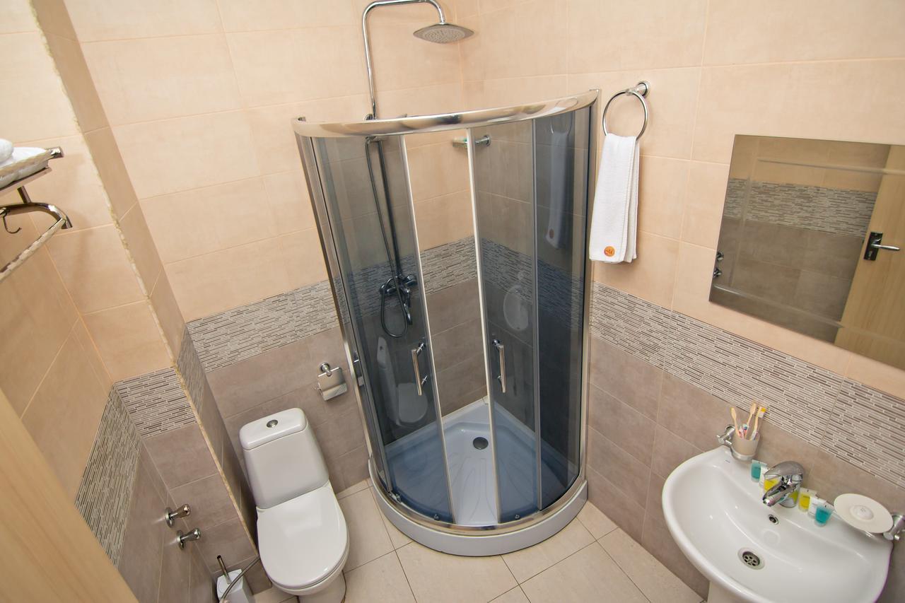 Hotel Marseille Μπατούμι Εξωτερικό φωτογραφία