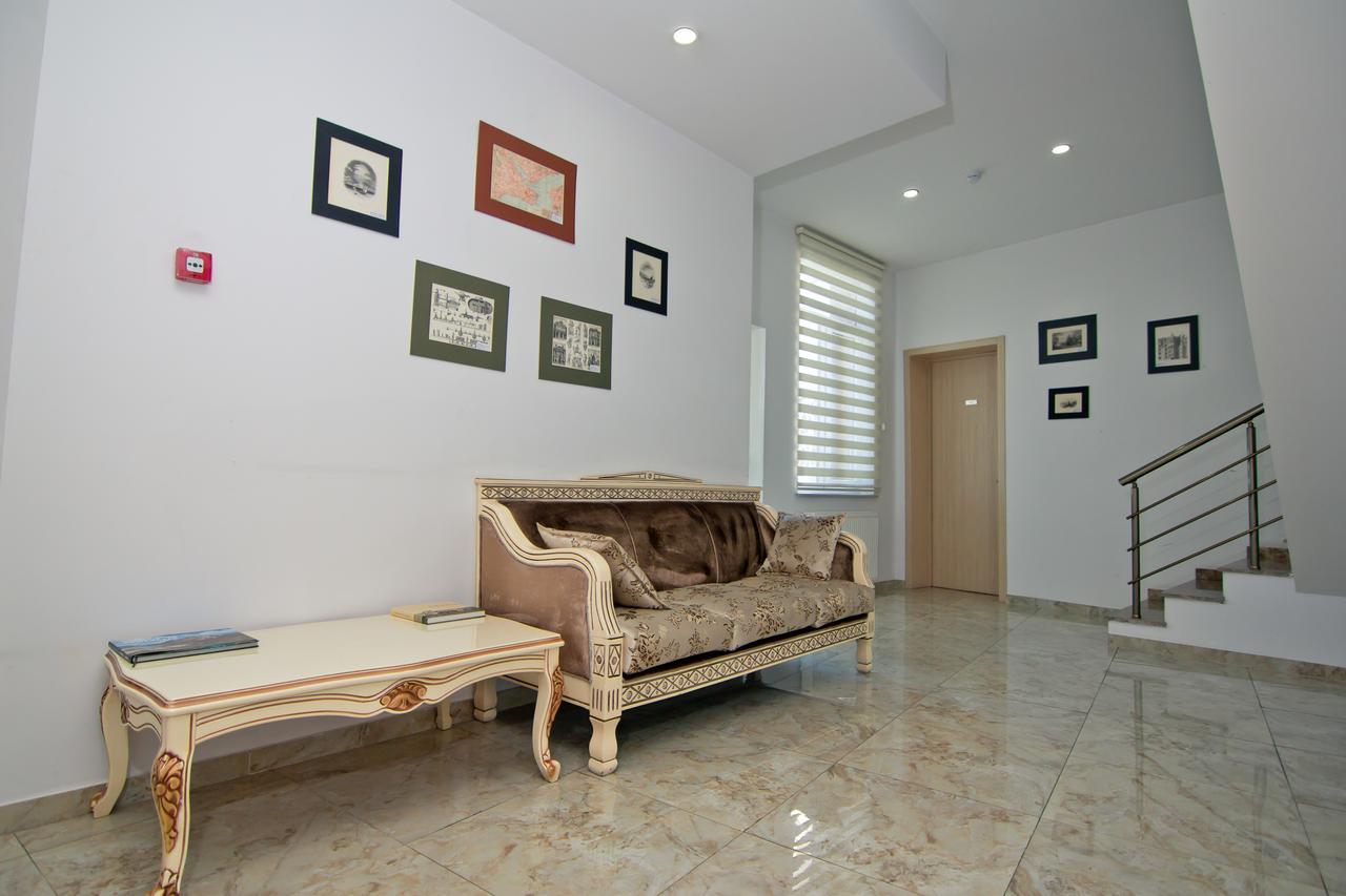 Hotel Marseille Μπατούμι Εξωτερικό φωτογραφία