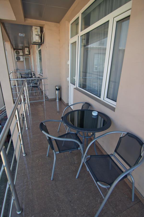 Hotel Marseille Μπατούμι Εξωτερικό φωτογραφία