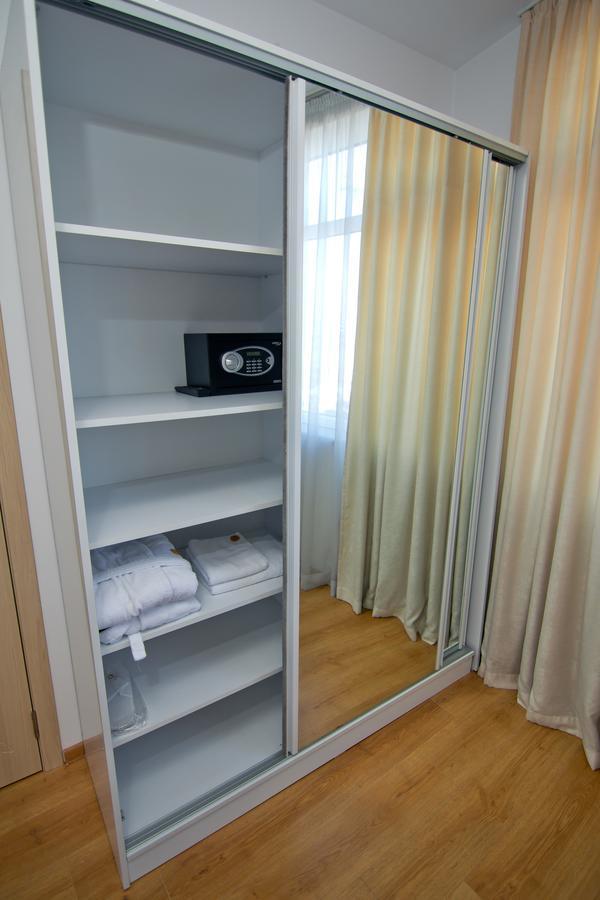 Hotel Marseille Μπατούμι Εξωτερικό φωτογραφία